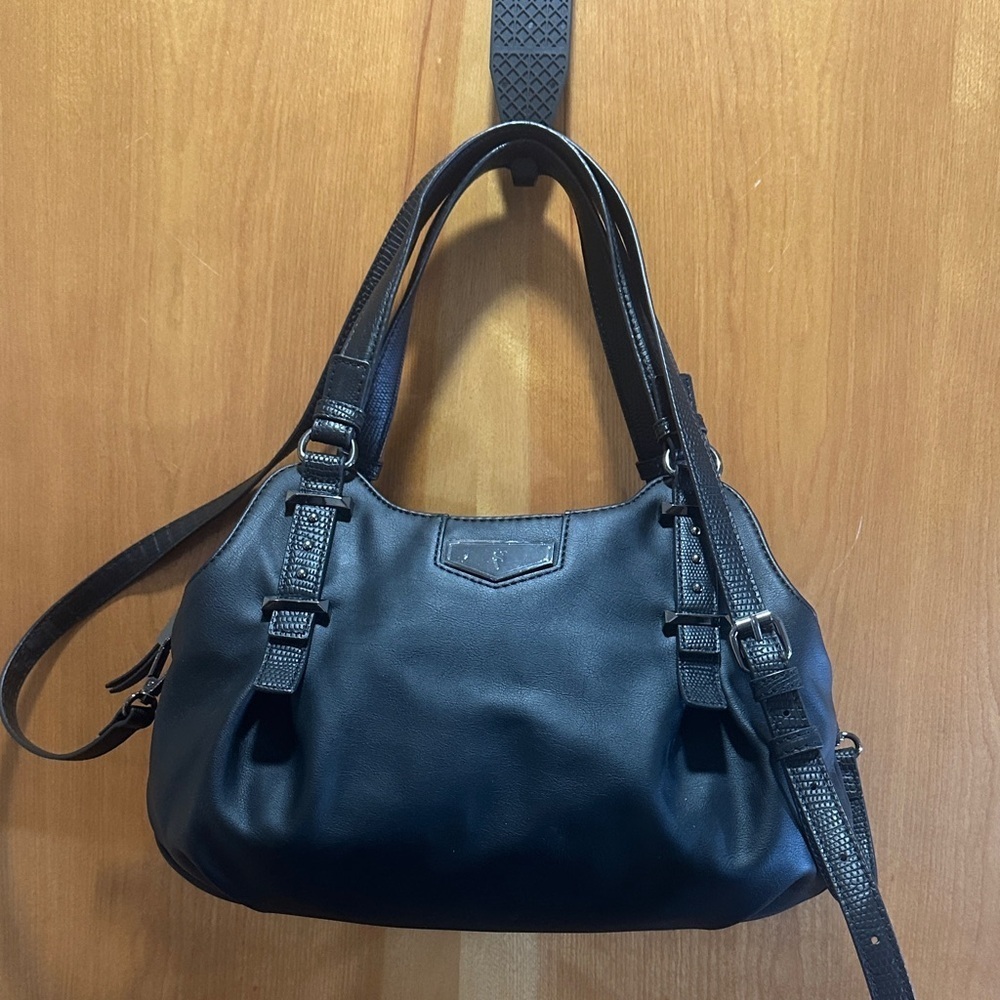 Simply Vera Vera Wang Black Faux Leather Zipper Handbag Shoulder Purse